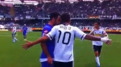 Adrian Mutu atrage atentia din nou printr-un gest golanesc! Adrian Mutu atrage atentia din nou printr-un gest golanesc!