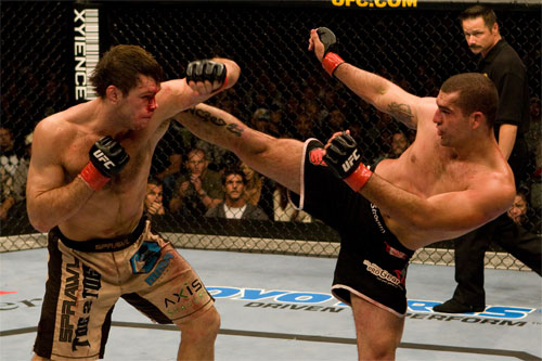 MMA - un nou stil de arte martiale MMA - un nou stil de arte martiale
