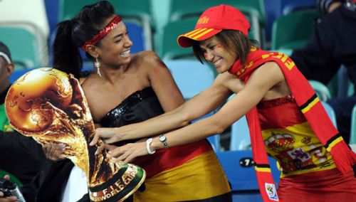 Germania - Spania (Semifinala Campionatului Mondial South Africa 2010, 21.30 TVR1) Germania - Spania (Semifinala Campionatului Mondial South Africa 2010, 21.30 TVR1)